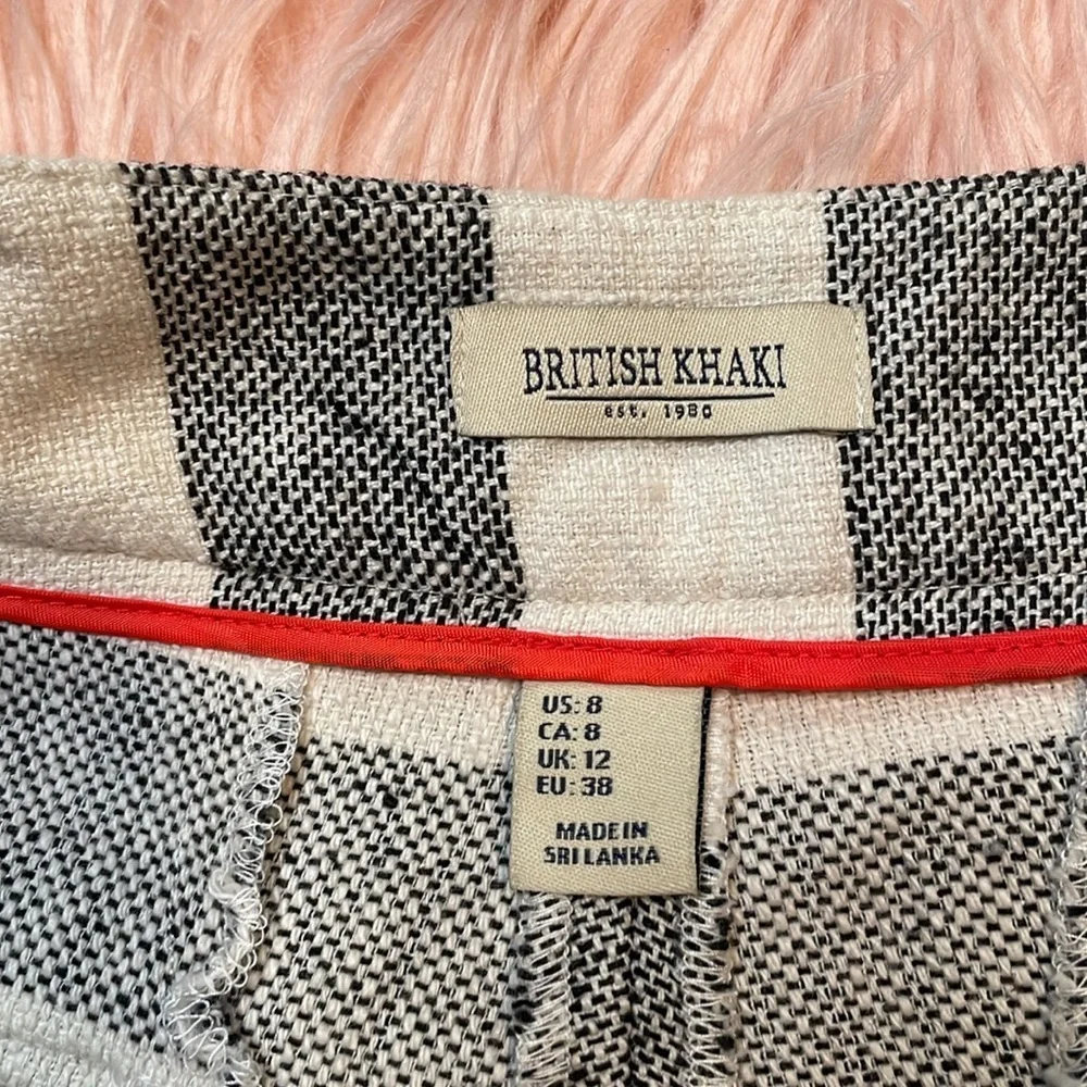 British Khaki Cream & Blue Woman’s Stripe‎ Shorts Size 8